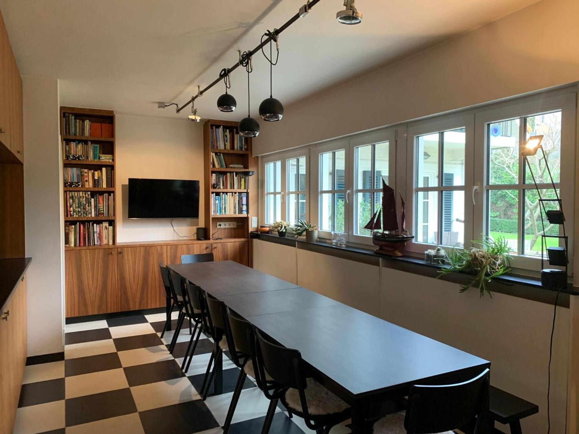 Spacious In The Center Of Vakantiehuis *